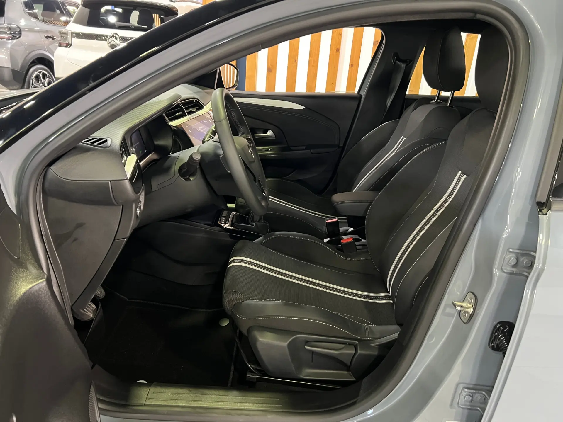 Opel Corsa 1.2 T GS 11