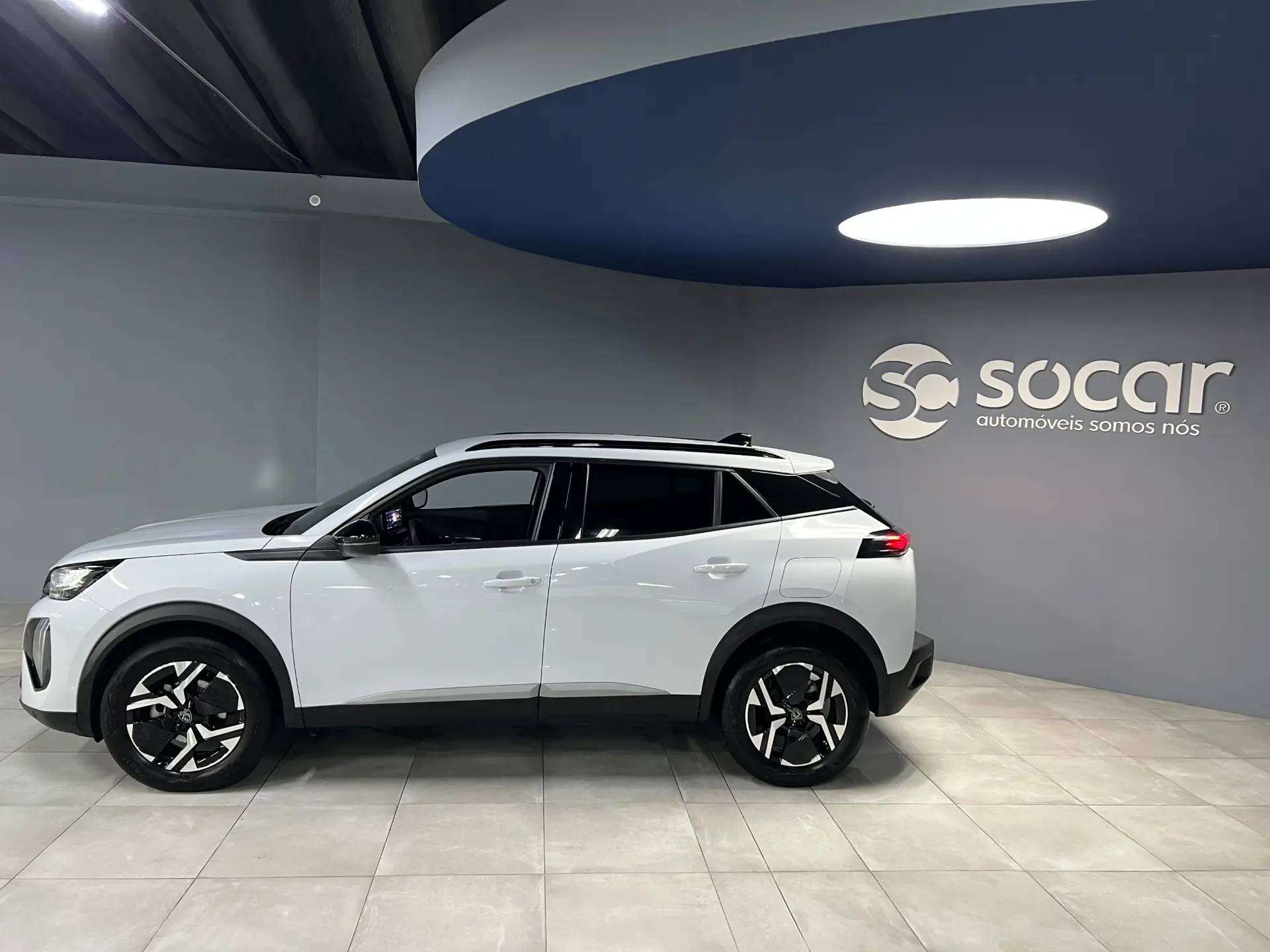 Peugeot 2008 1.2 Hybrid Allure e-DCS6 8