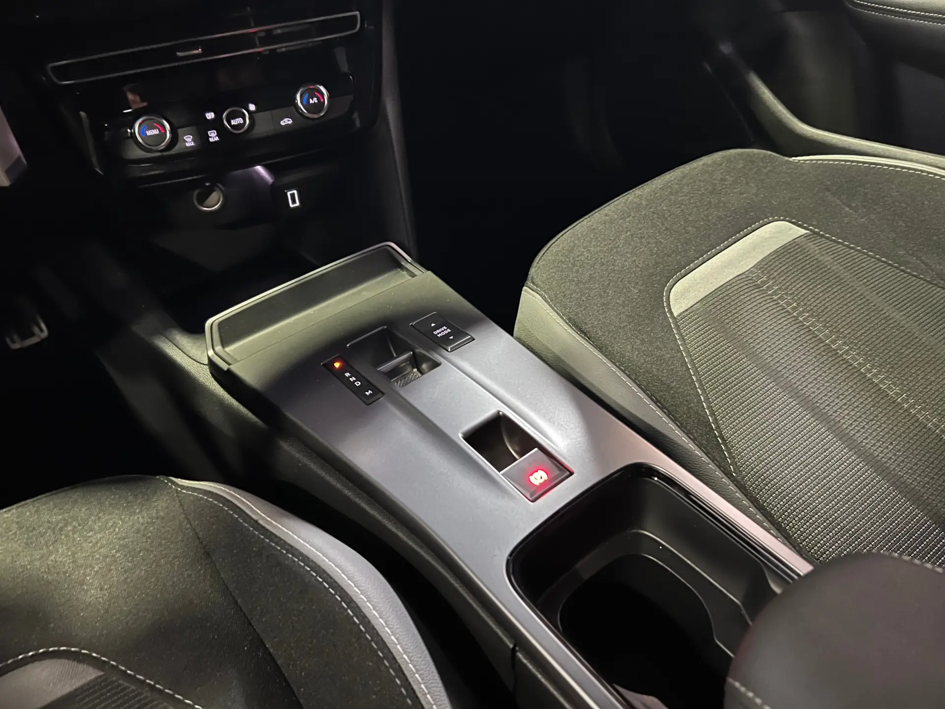 Opel Mokka 1.2 Hybrid GS eDCT 26