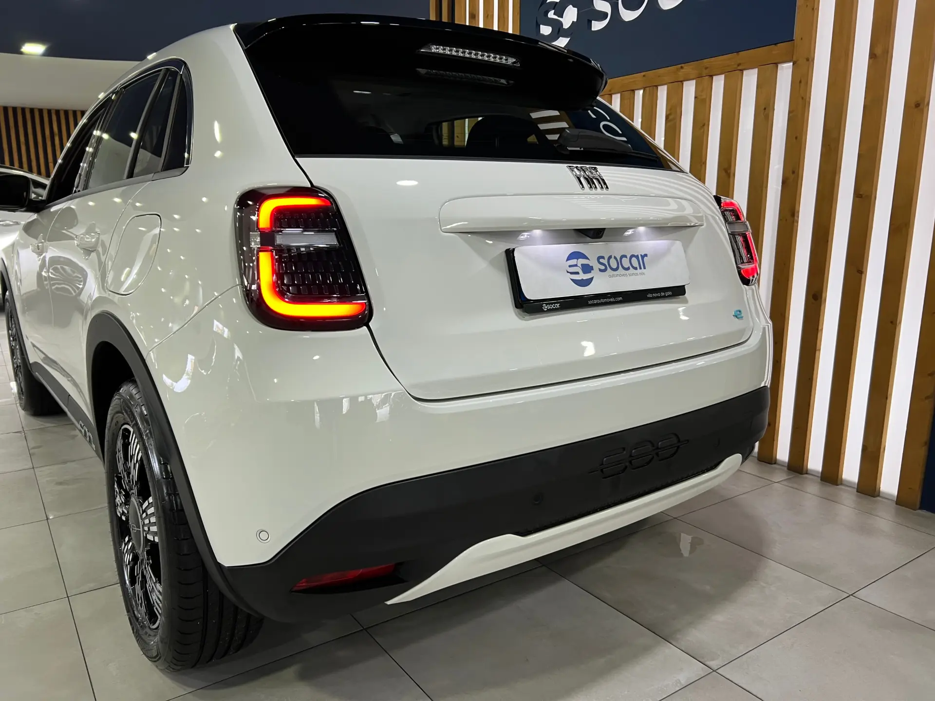 Fiat 600e 54 kWh (RED) 7