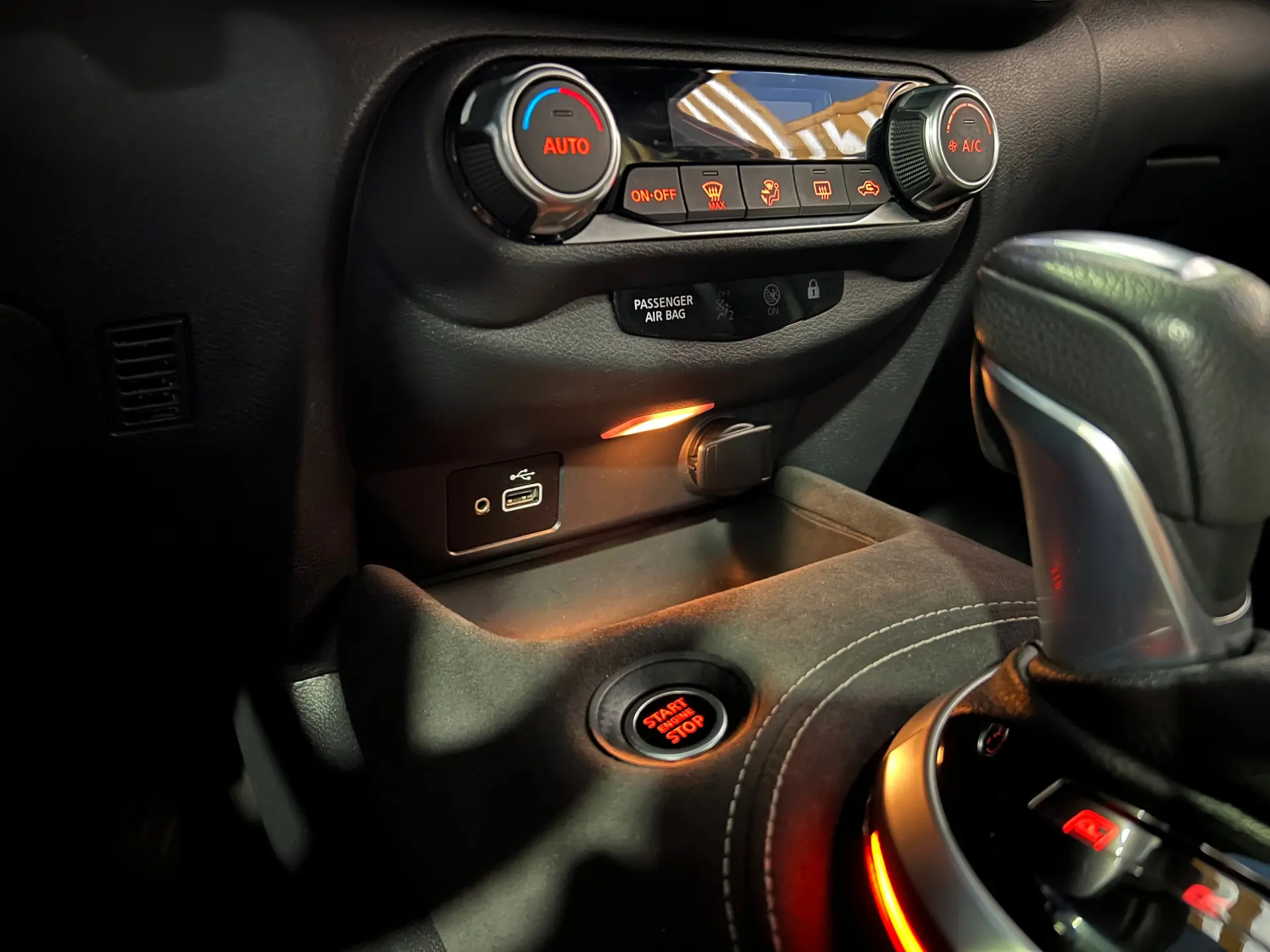 Nissan Juke 1.0 DIG-T N-Design DCT 26