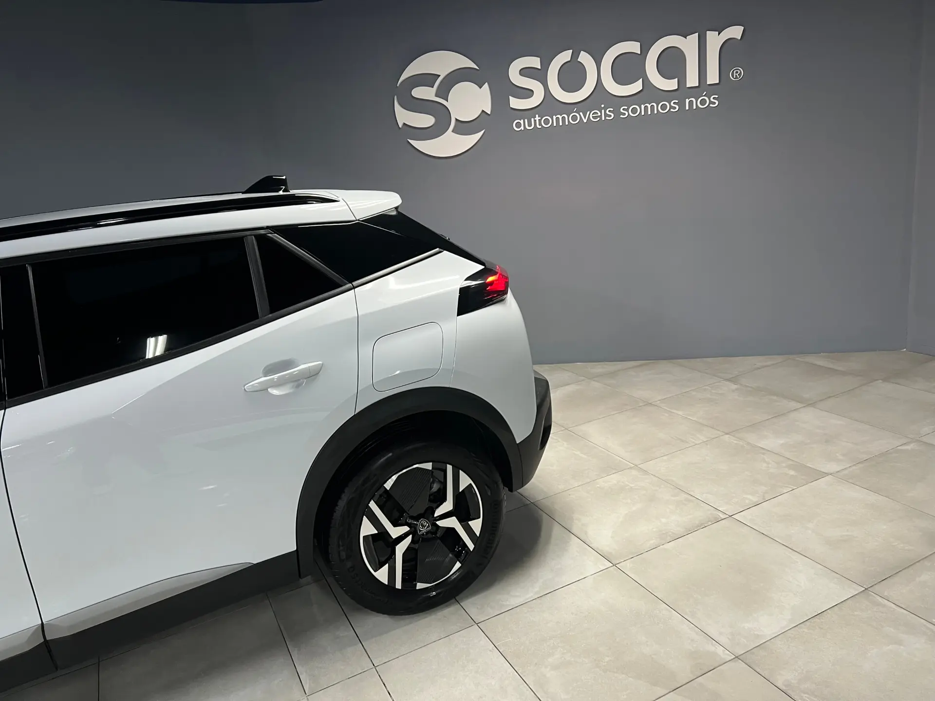 Peugeot 2008 1.2 Hybrid Allure e-DCS6 9