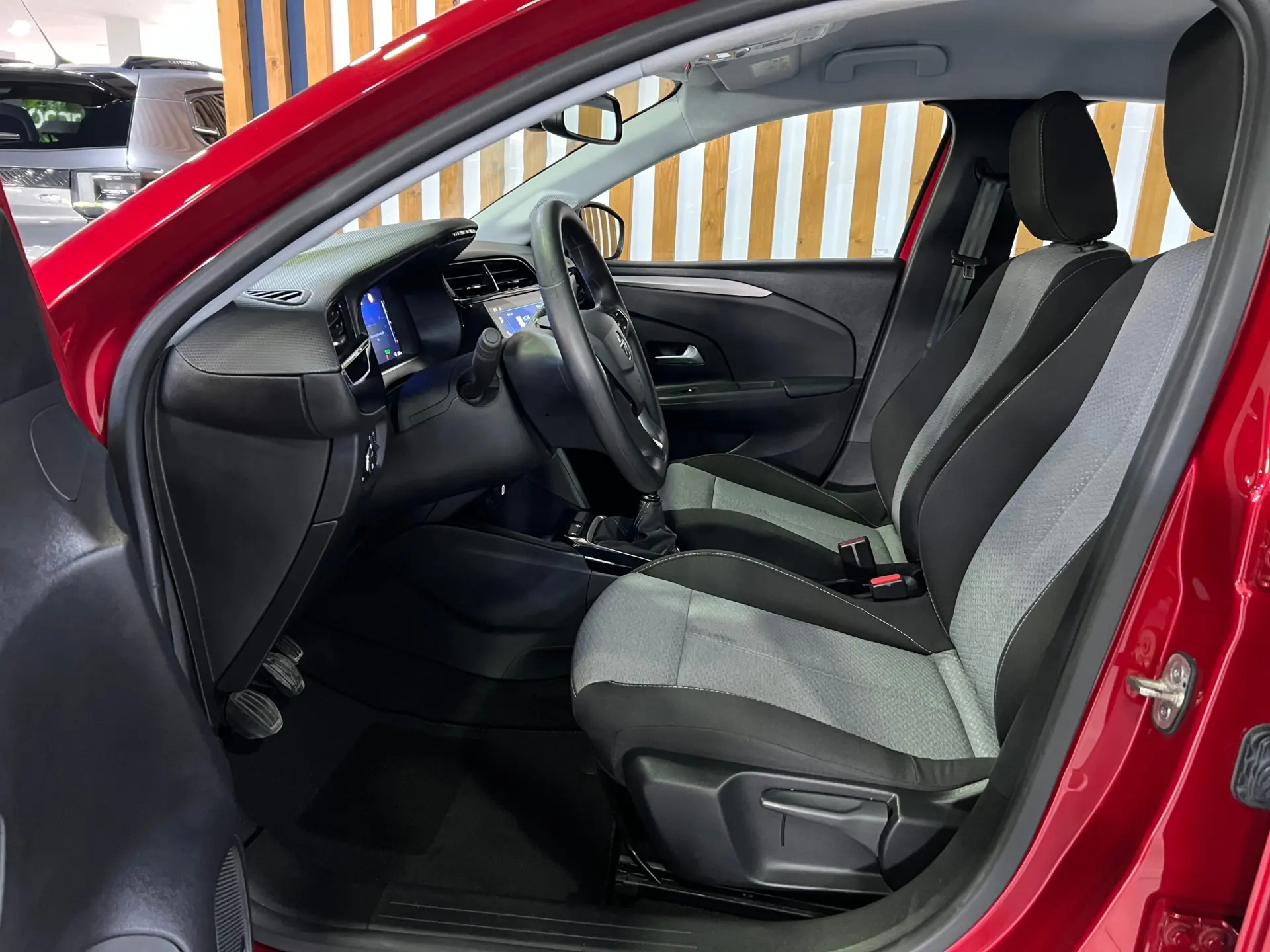 Opel Corsa 1.2 T Edition 9