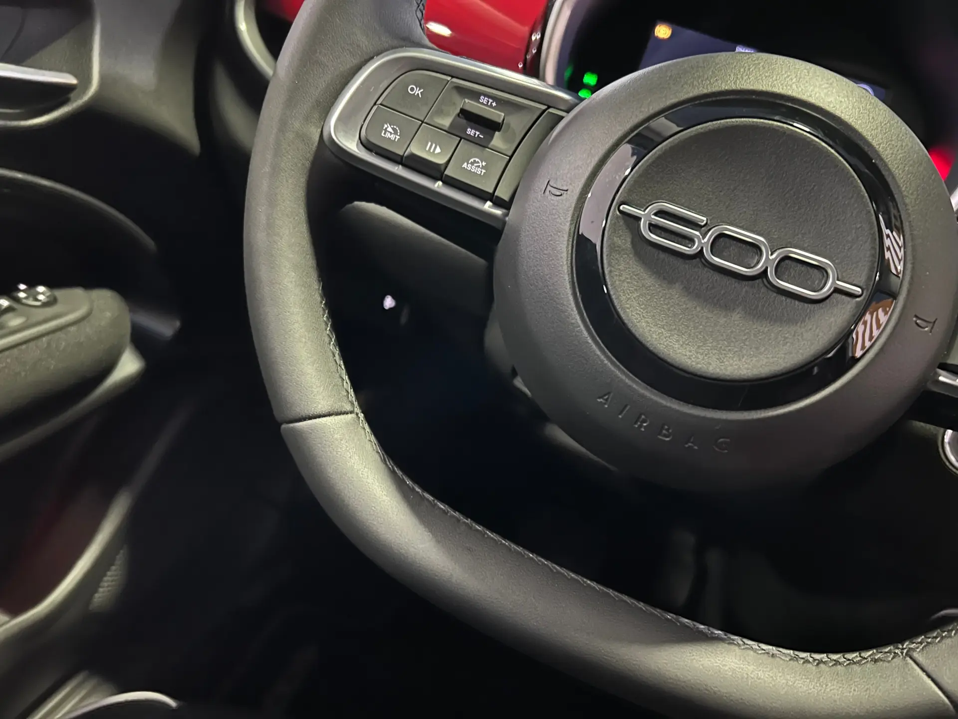 Fiat 600e 54 kWh (RED) 17