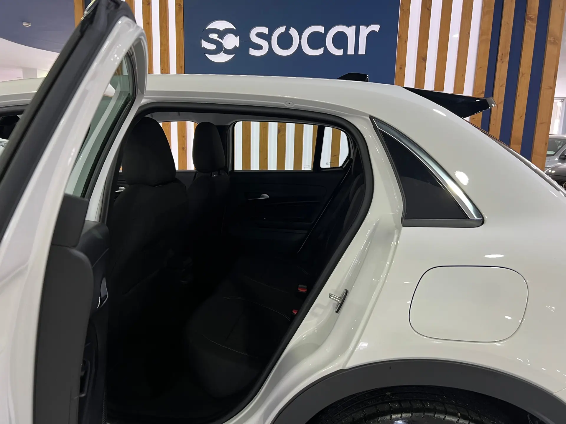 Fiat 600e 54 kWh (RED) 14