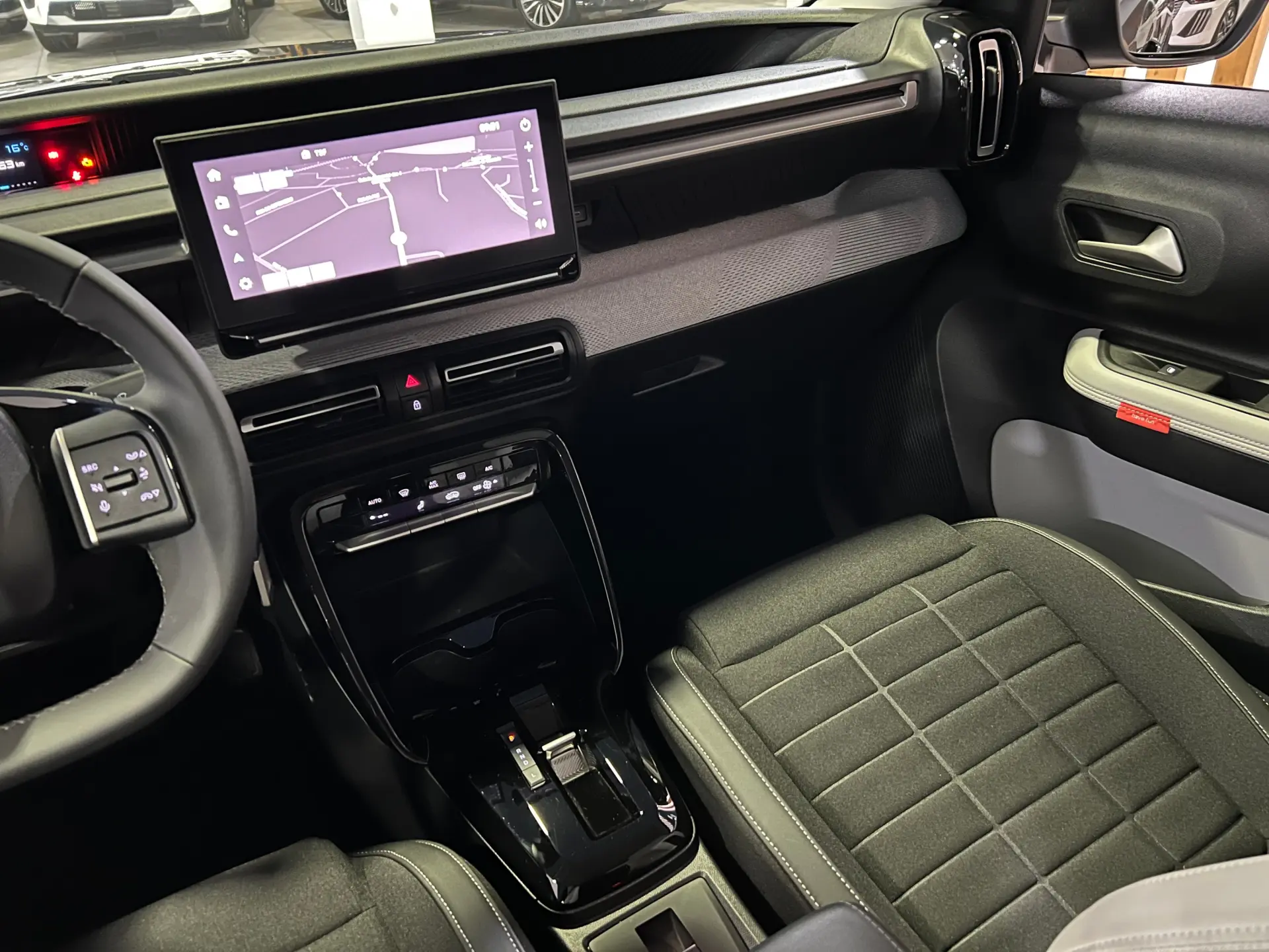 Citroën C3 1.2 Hybrid Max e-DSC6 17