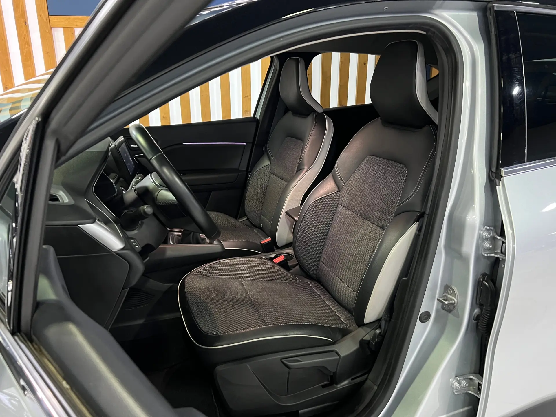 Renault Captur 1.0 TCe Techno 13