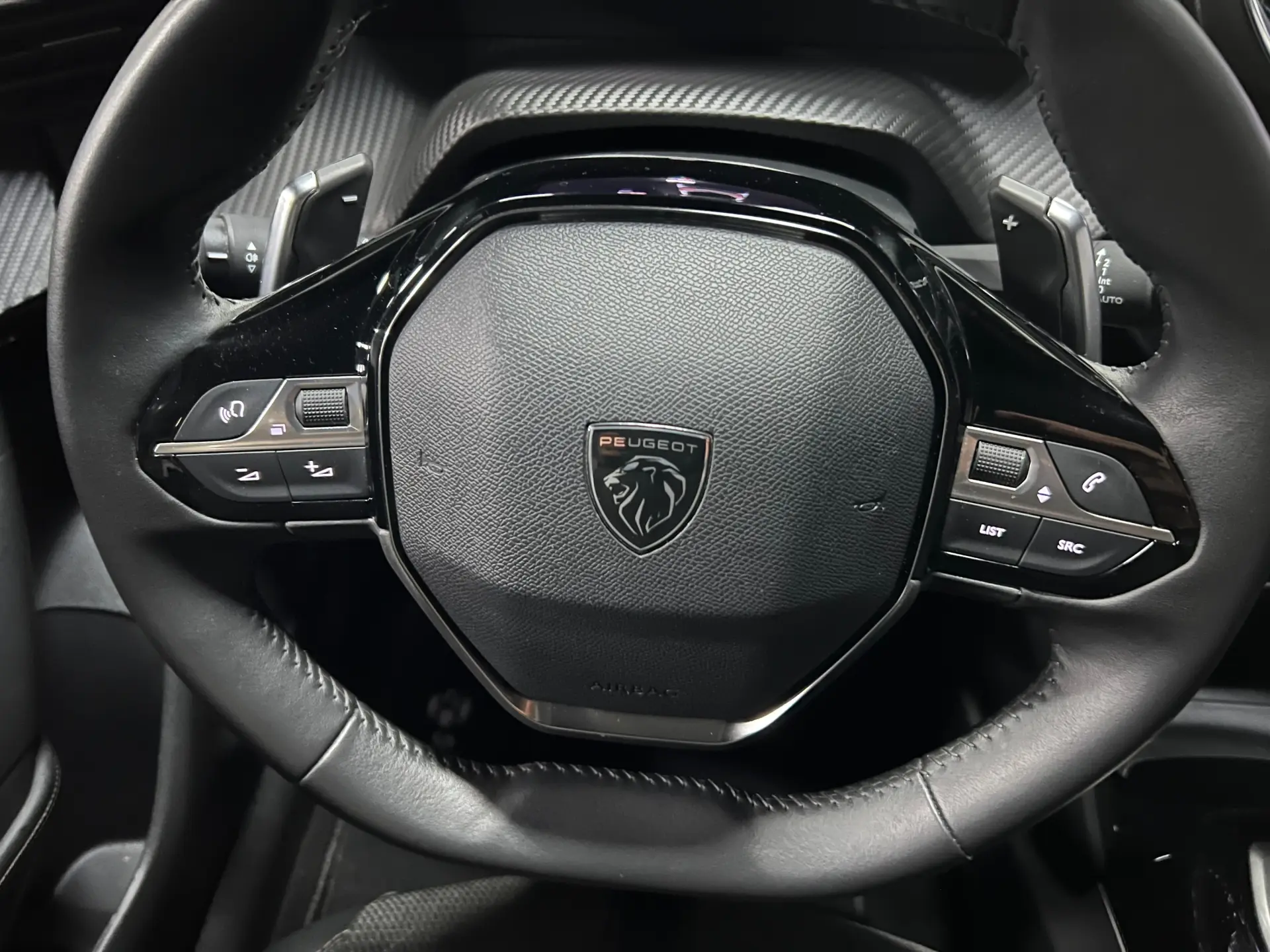 Peugeot 2008 1.2 Hybrid Allure e-DCS6 16