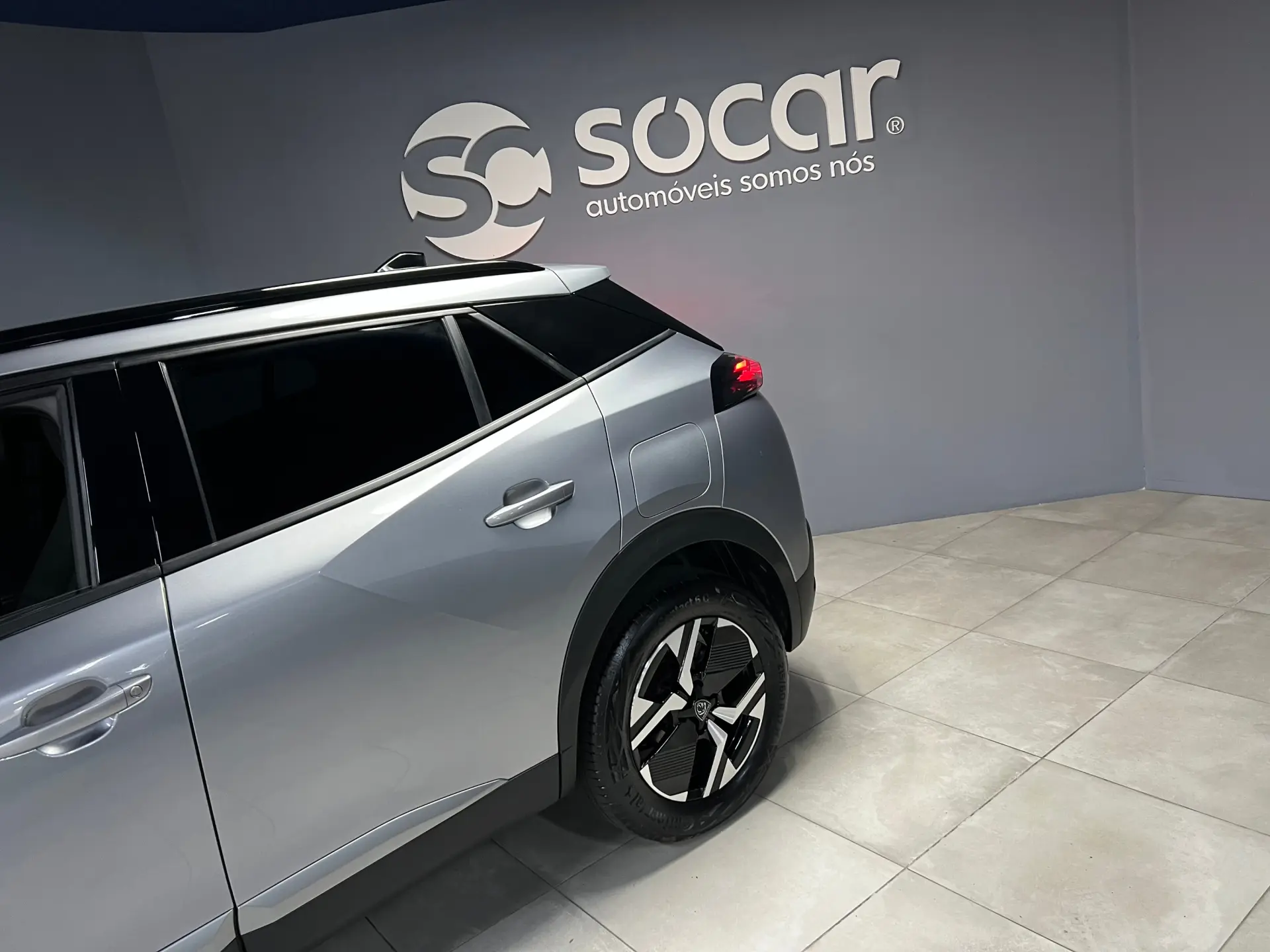 Peugeot 2008 1.2 Hybrid Allure e-DCS6 5