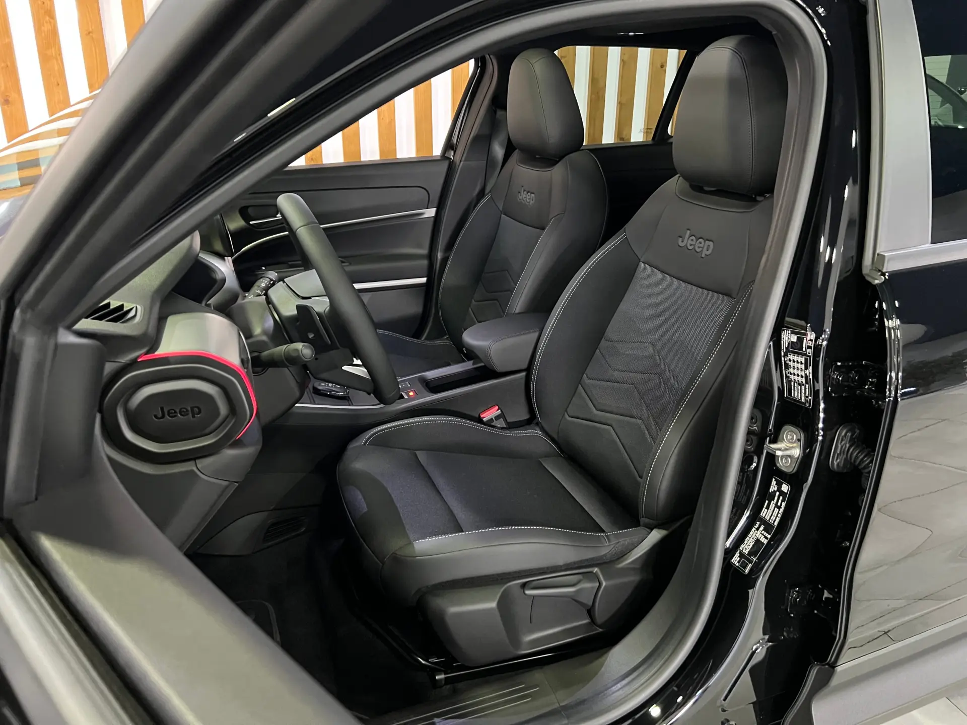 Jeep Avenger 1.2 e-Hybrid Summit DCT 15