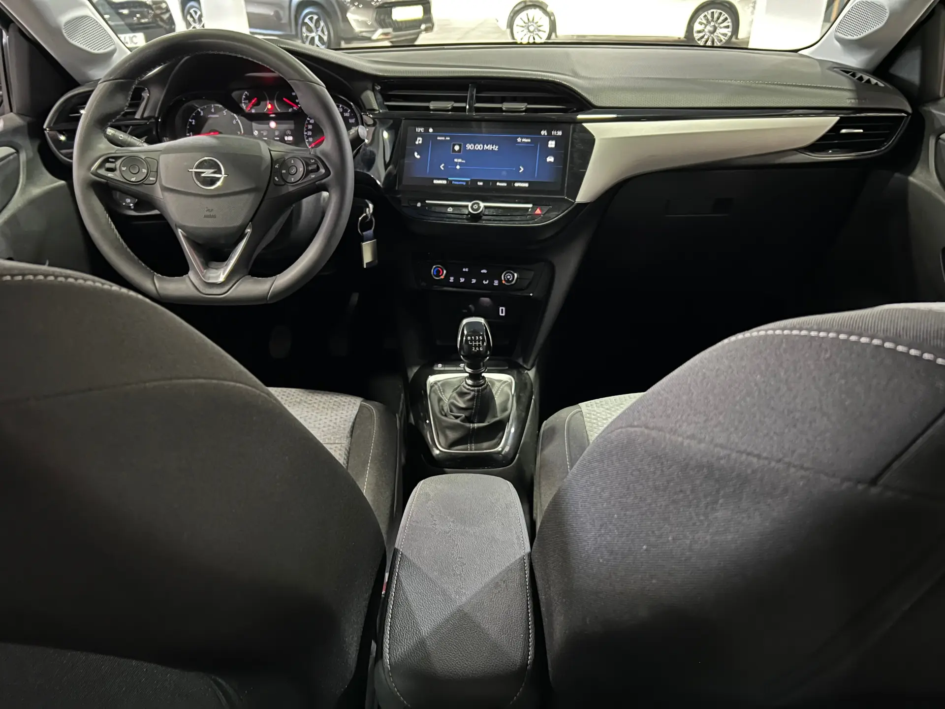 Opel Corsa 1.2 T Edition 12