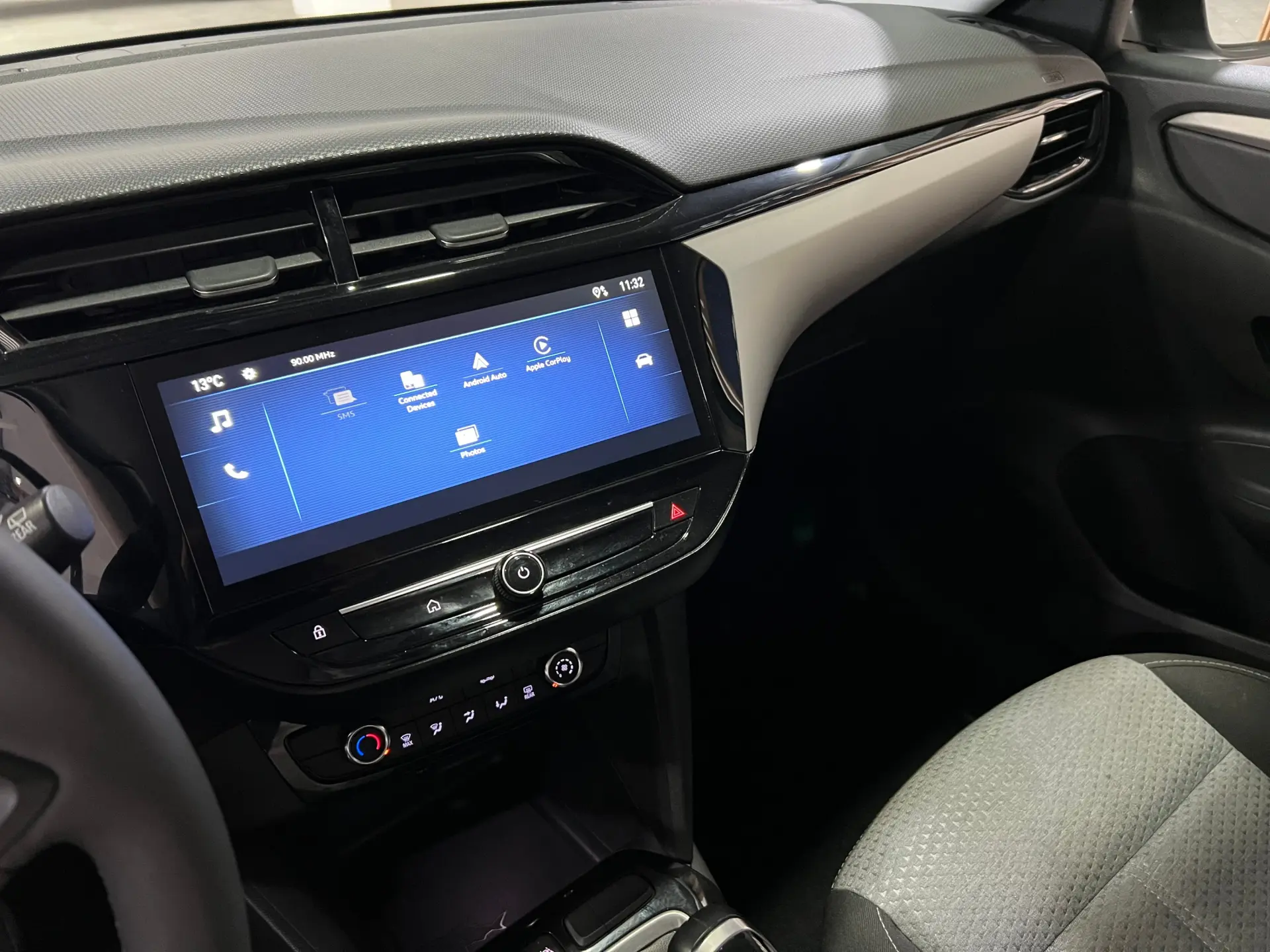 Opel Corsa 1.2 T Edition 18