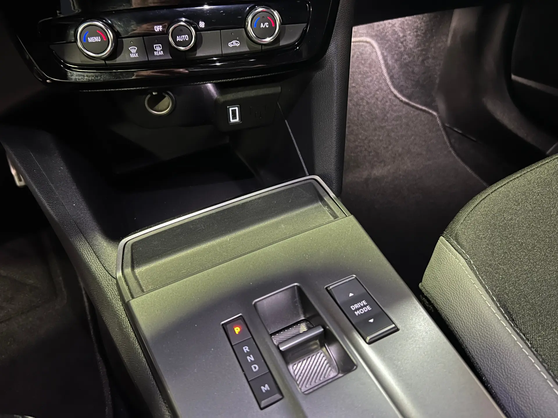 Opel Mokka 1.2 Hybrid GS eDCT 27