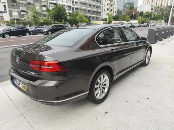 Volkswagen Passat 2.0 TDI Highline DSG 8