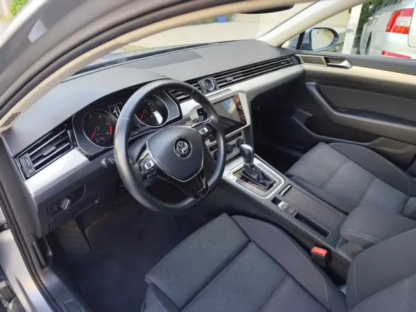 Volkswagen Passat Variant 2.0 TDi Confortline DSG 3
