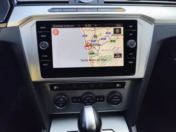 Volkswagen Passat Variant 2.0 TDi Confortline DSG 23