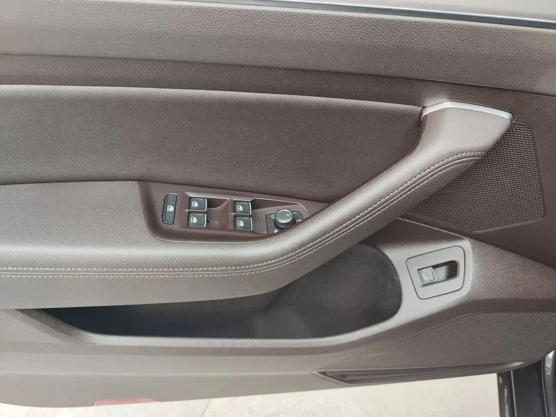 Volkswagen Passat 2.0 TDI Highline DSG 20