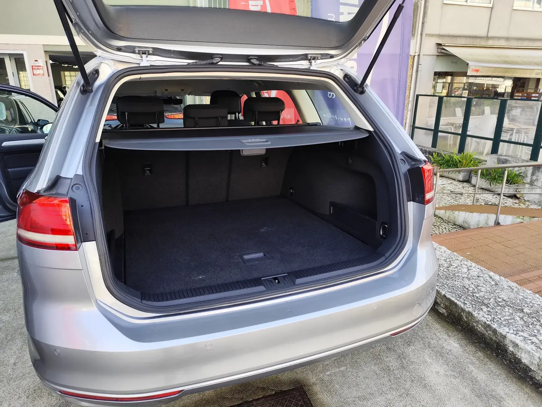 Volkswagen Passat Variant 2.0 TDi Confortline DSG 13