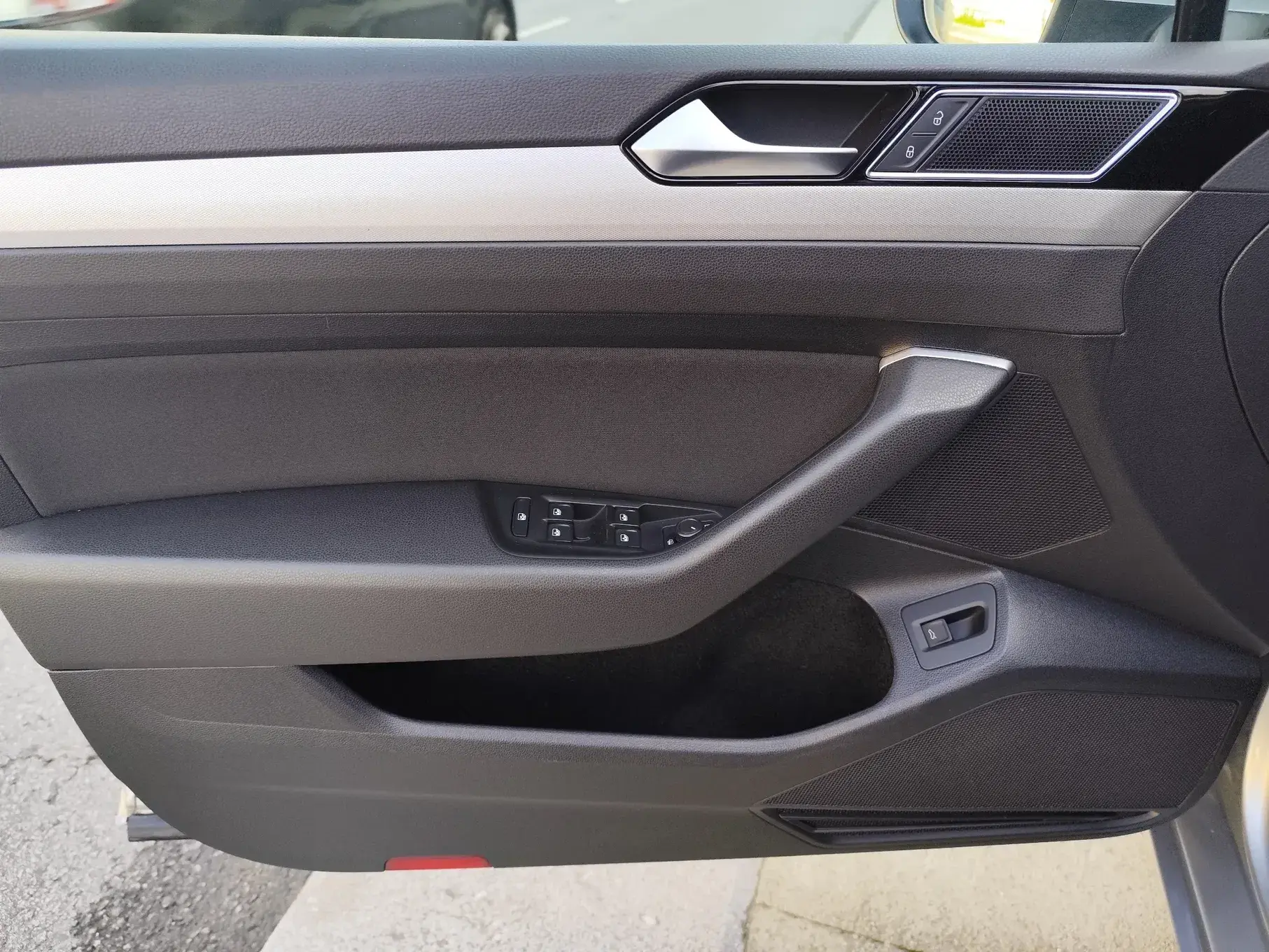 Volkswagen Passat Variant 2.0 TDi Confortline DSG 21