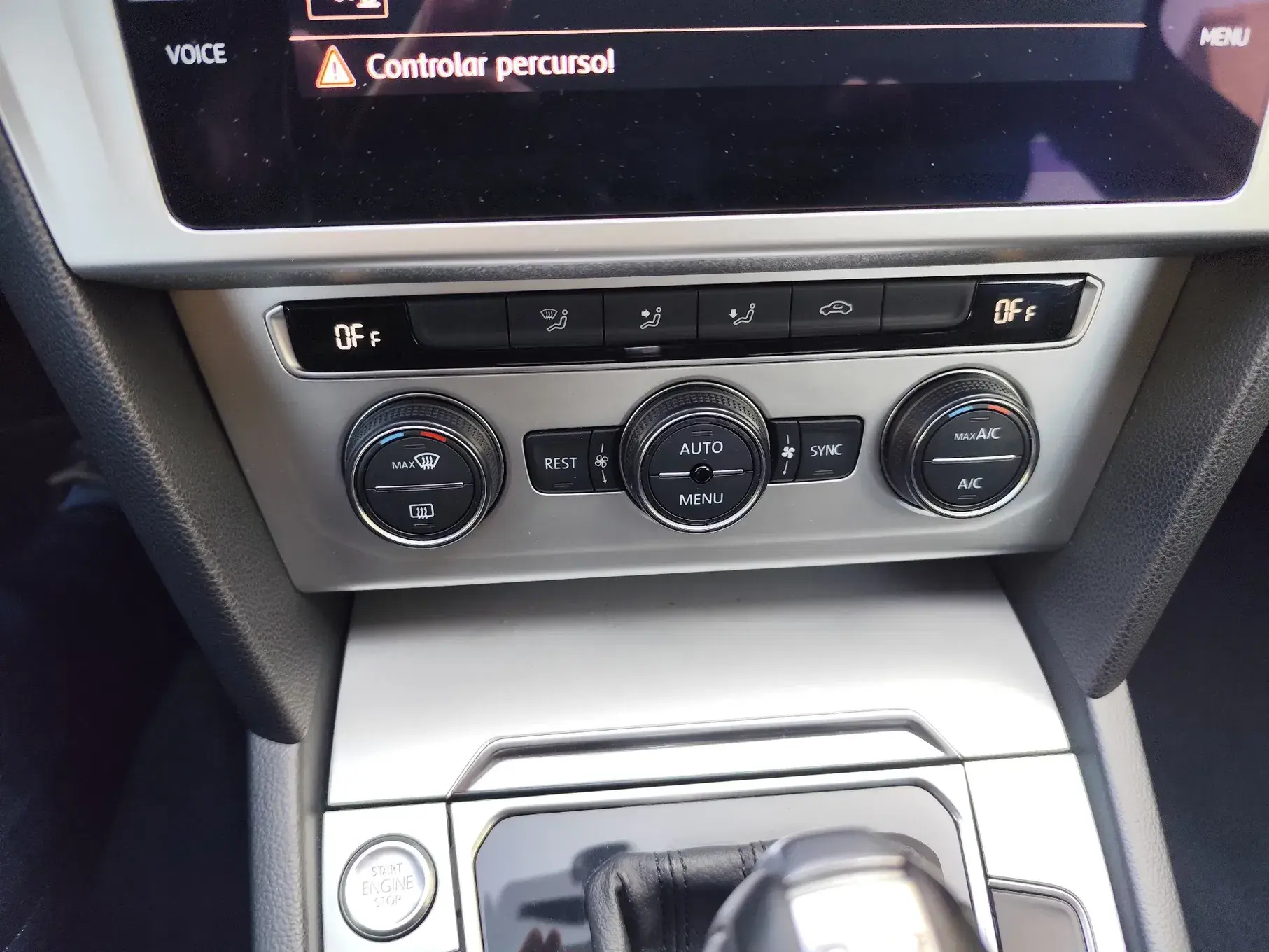 Volkswagen Passat Variant 2.0 TDi Confortline DSG 25