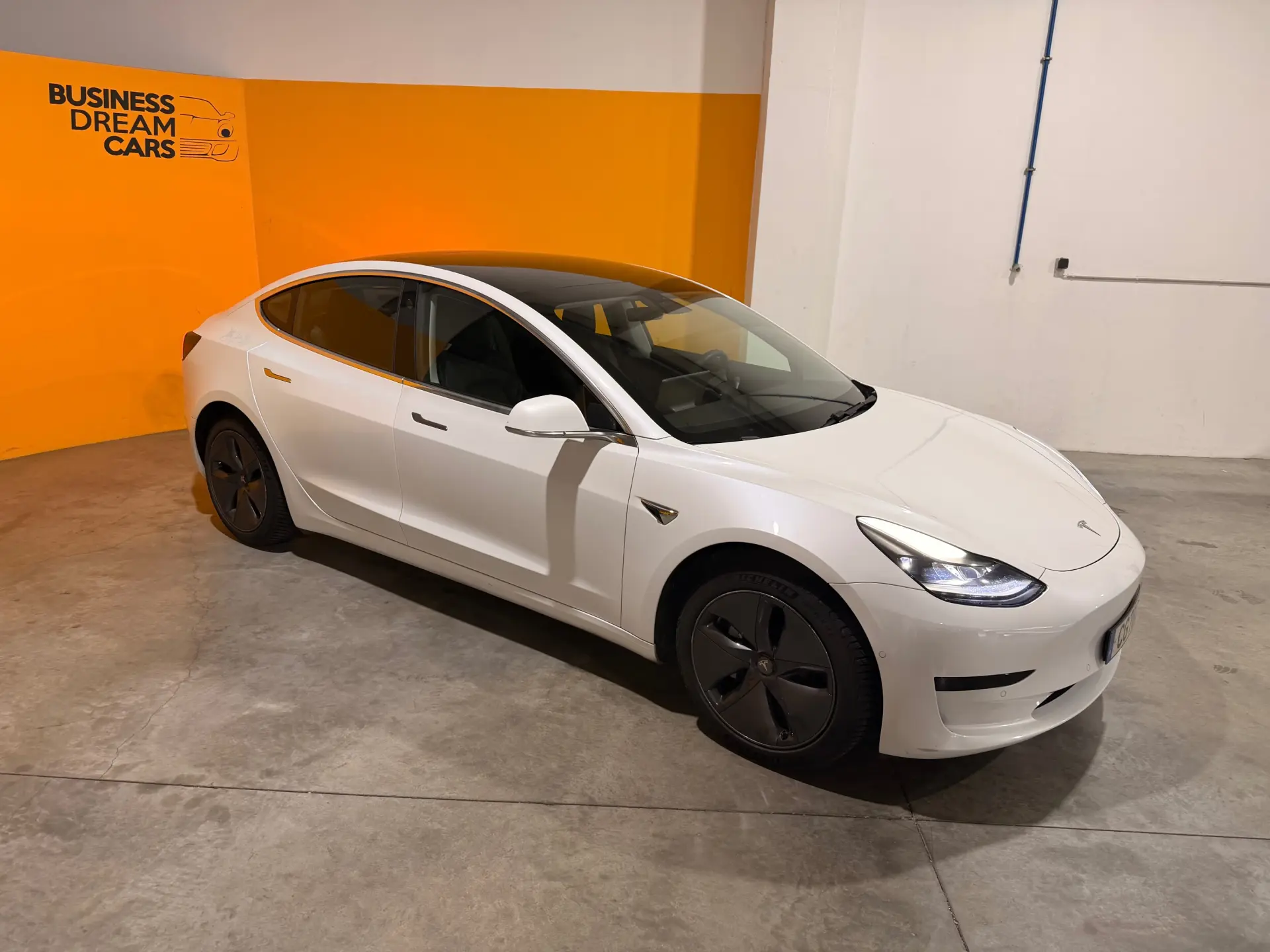 Tesla Model 3 Standard Range Plus RWD 5