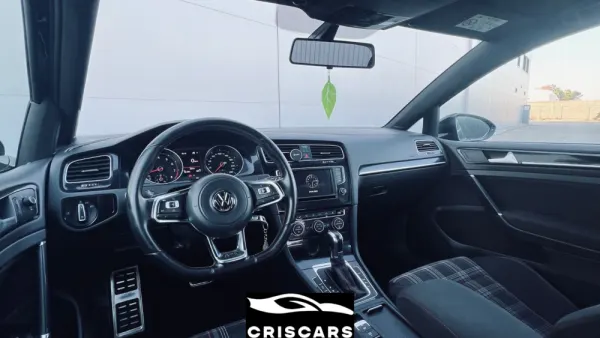 Volkswagen Golf 2.0 TSi GTi DSG Performance 9