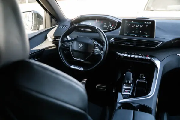 Peugeot 3008 1.5 BlueHDi GT Line EAT8 28