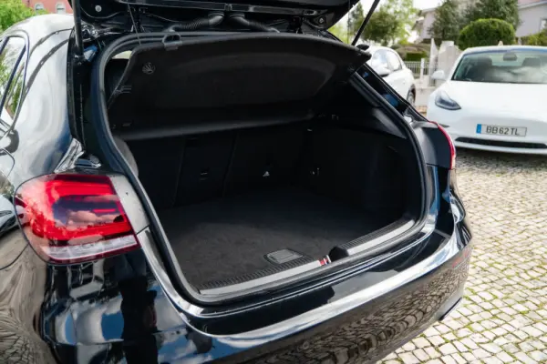 Mercedes-Benz A 250 e 8G-DCT Edition AMG Line 12