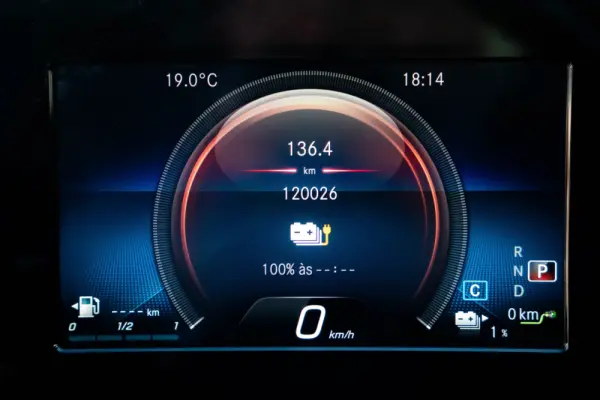 Mercedes-Benz A 250 Limousine e 8G-DCT Style 12