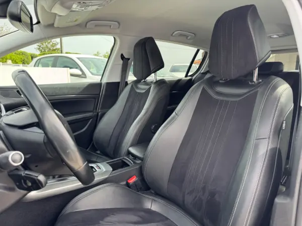 Peugeot 308 1.5 BlueHDi Allure 12