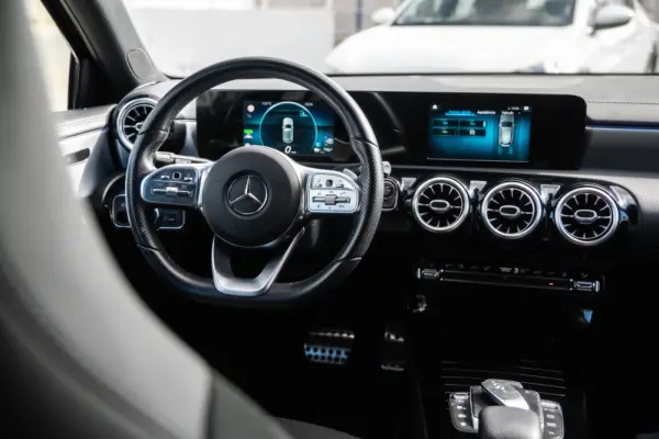 Mercedes-Benz A 250 e 8G-DCT Edition AMG Line 5