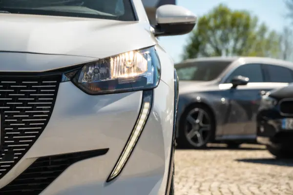 Peugeot e-208 50 kWh Active 25