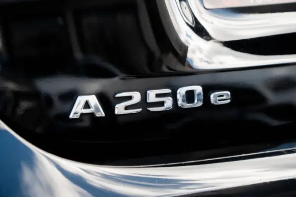 Mercedes-Benz A 250 e 8G-DCT Edition AMG Line 13