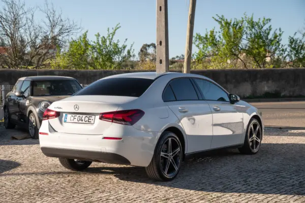 Mercedes-Benz A 250 Limousine e 8G-DCT Style 3
