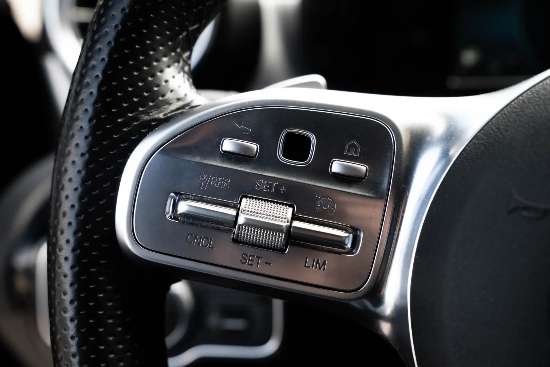 Mercedes-Benz A 250 e 8G-DCT Edition AMG Line 17