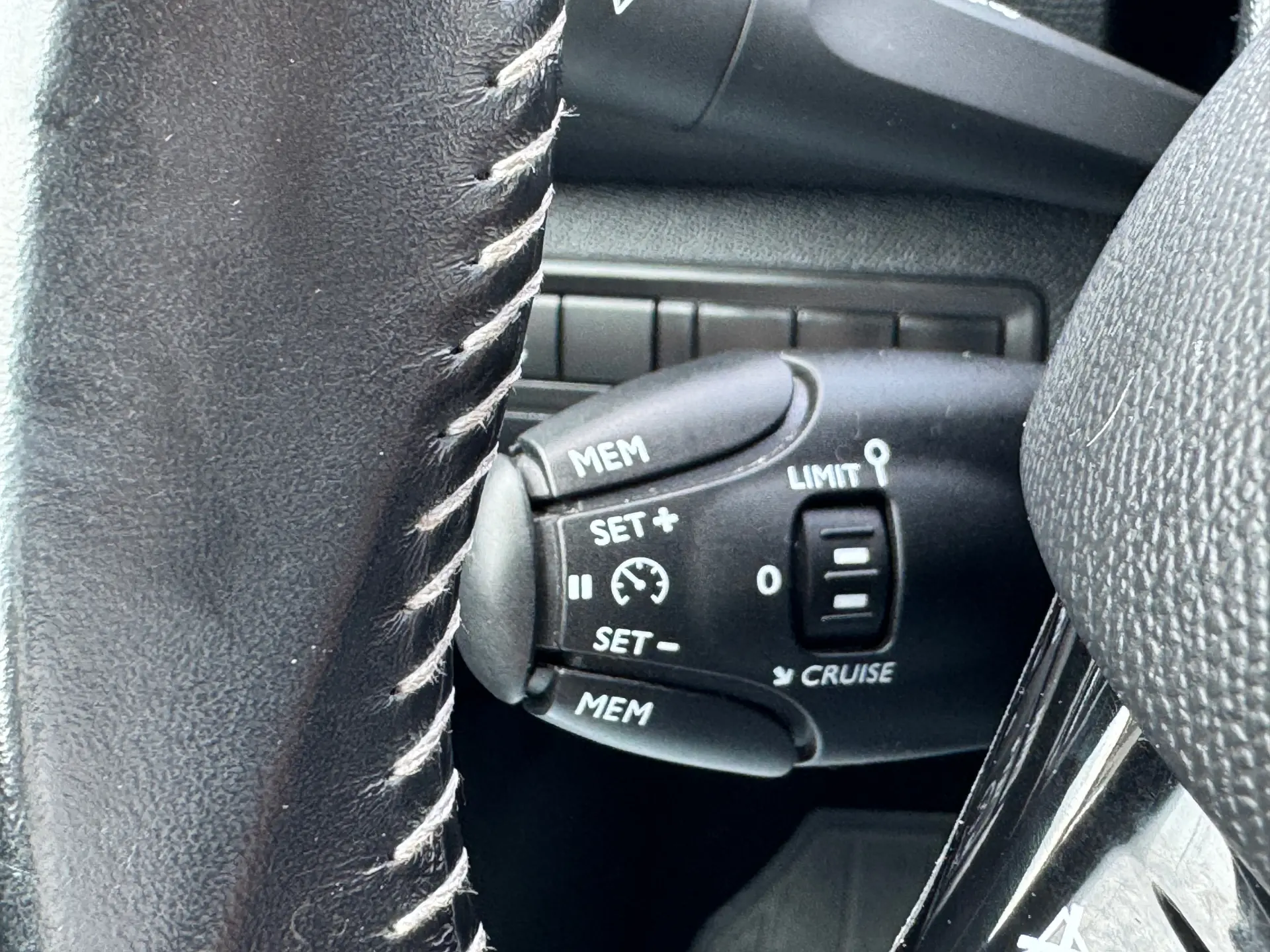 Peugeot 308 1.5 BlueHDi Allure 19