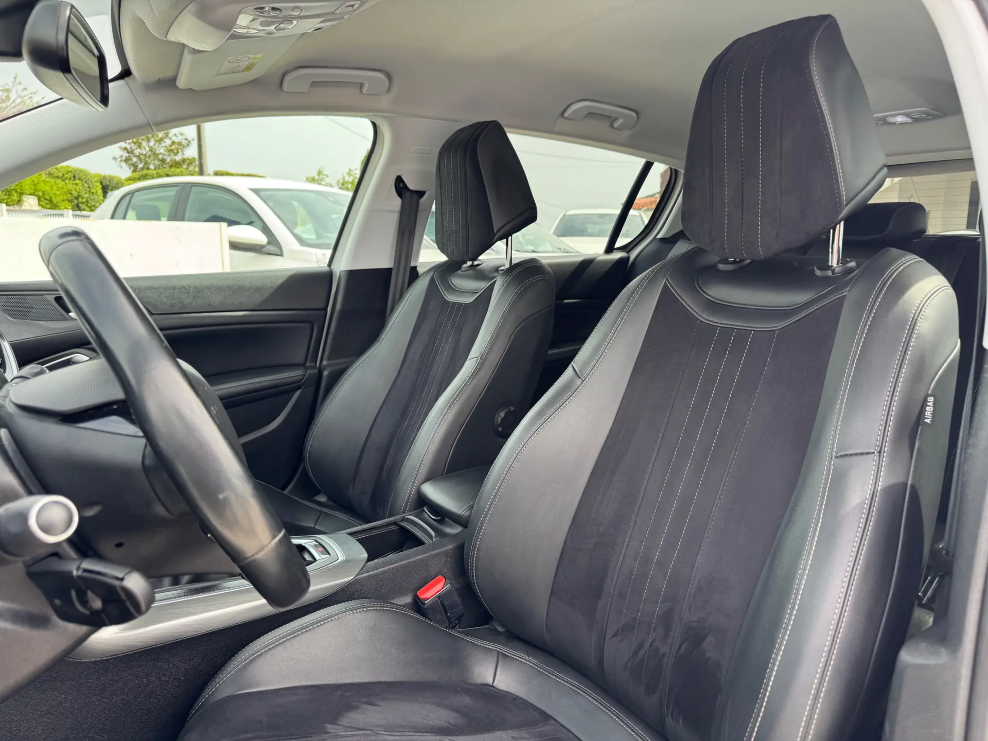 Peugeot 308 1.5 BlueHDi Allure 12