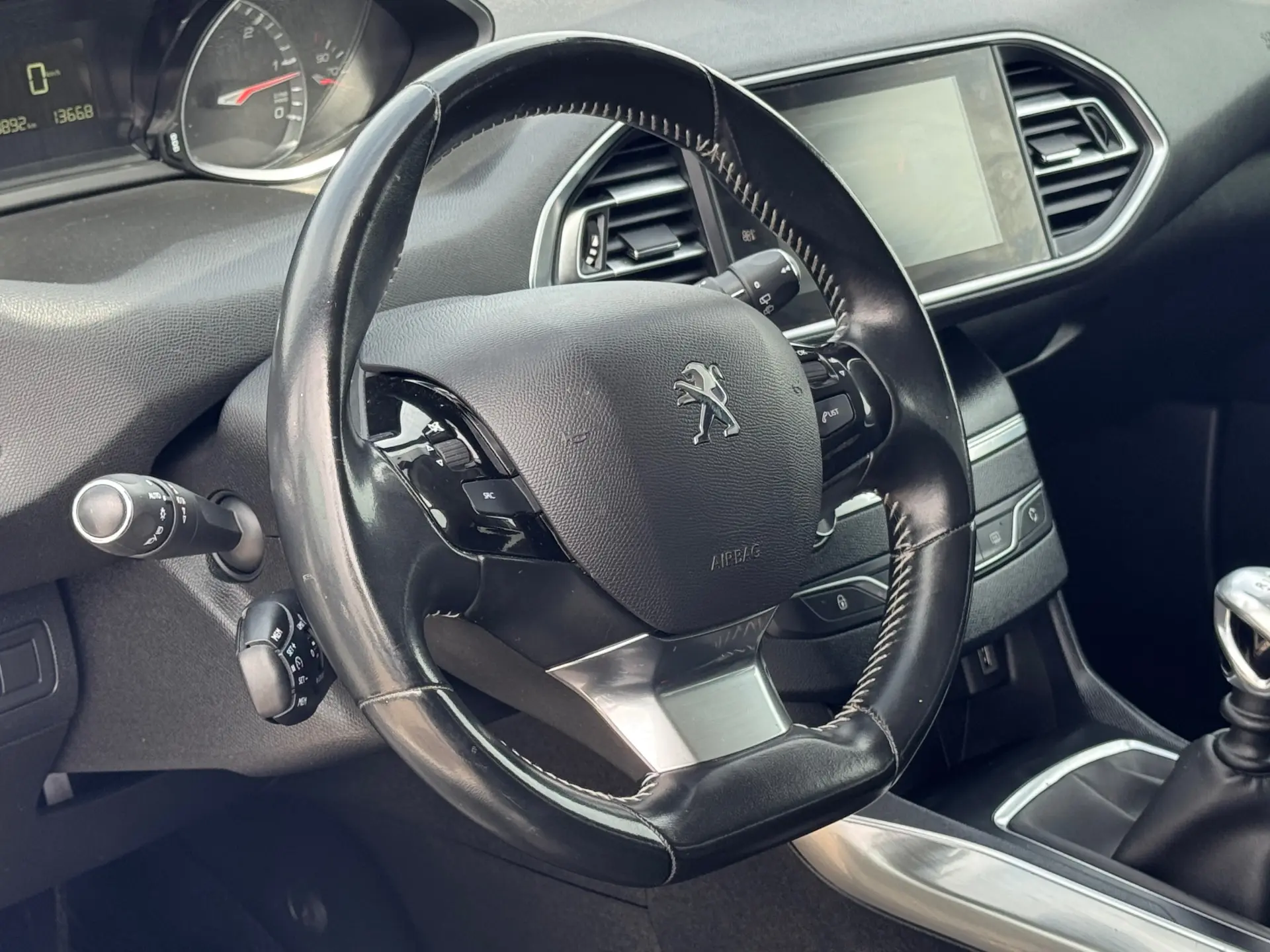 Peugeot 308 1.5 BlueHDi Allure 7