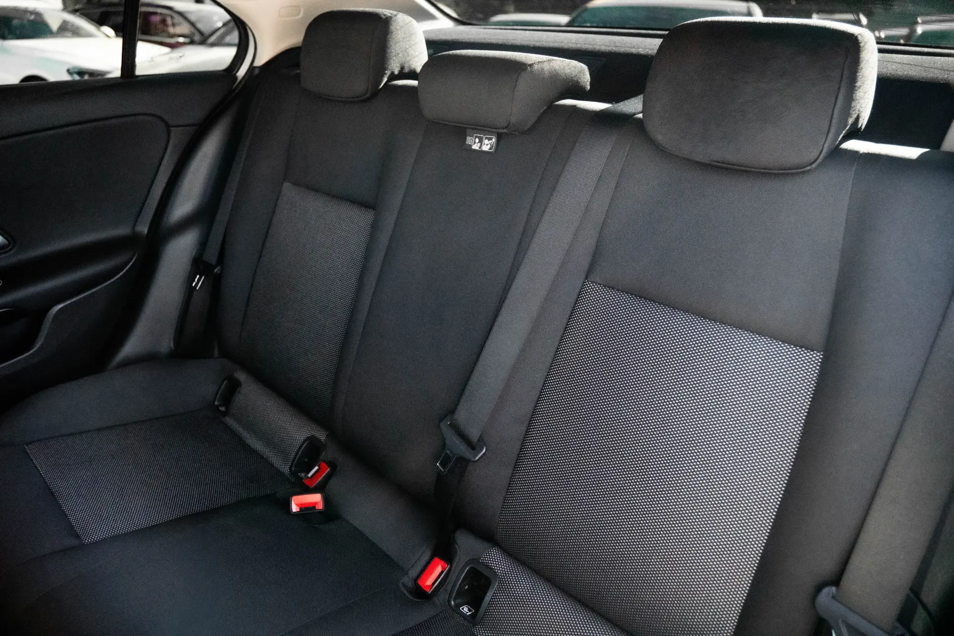 Mercedes-Benz A 250 Limousine e 8G-DCT Style 29