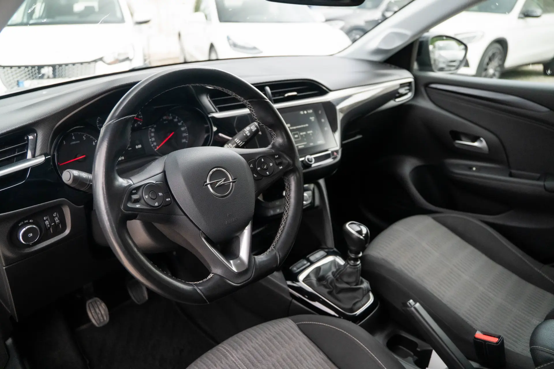 Opel Corsa 1.5 D Business 2