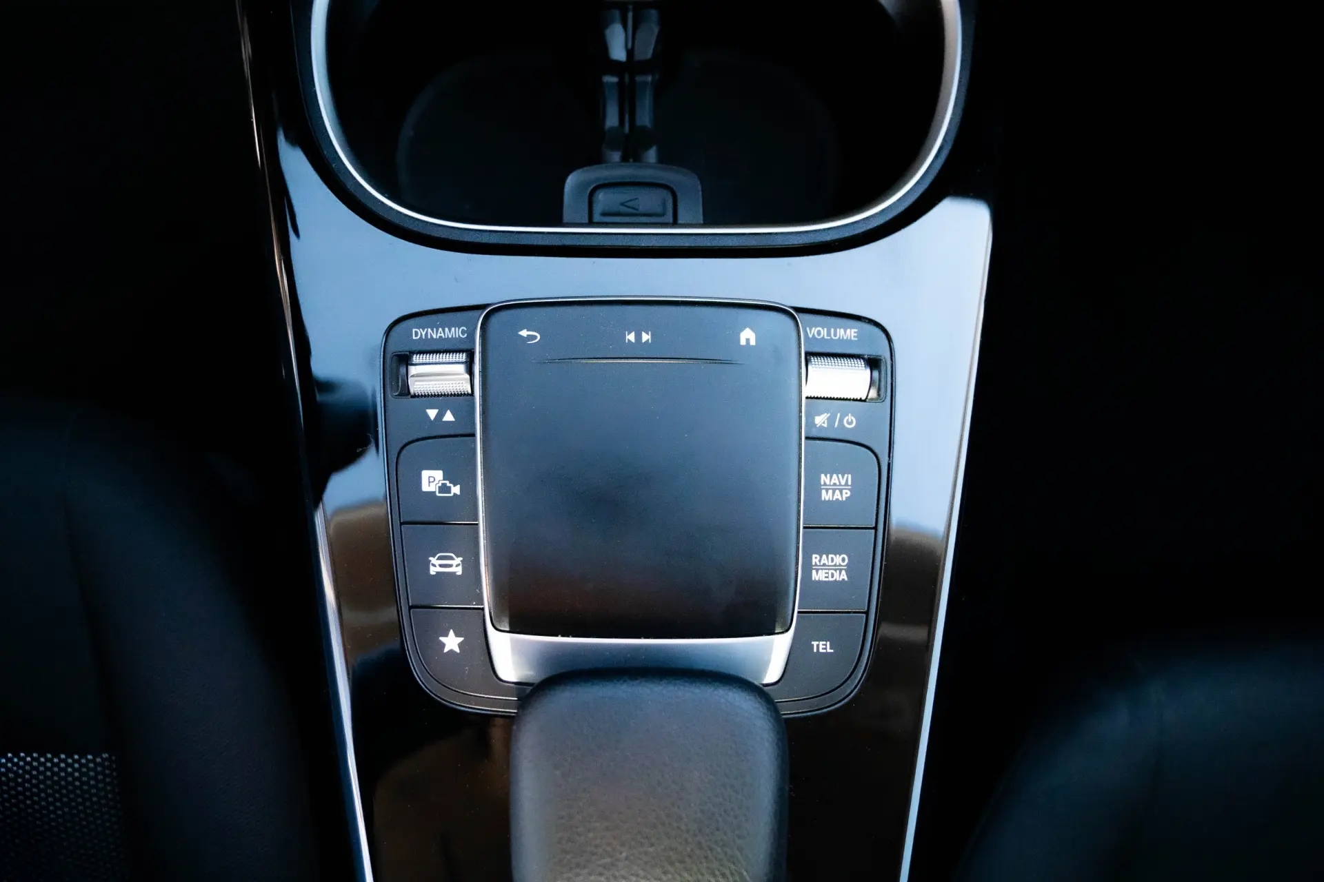 Mercedes-Benz A 250 Limousine e 8G-DCT Style 23