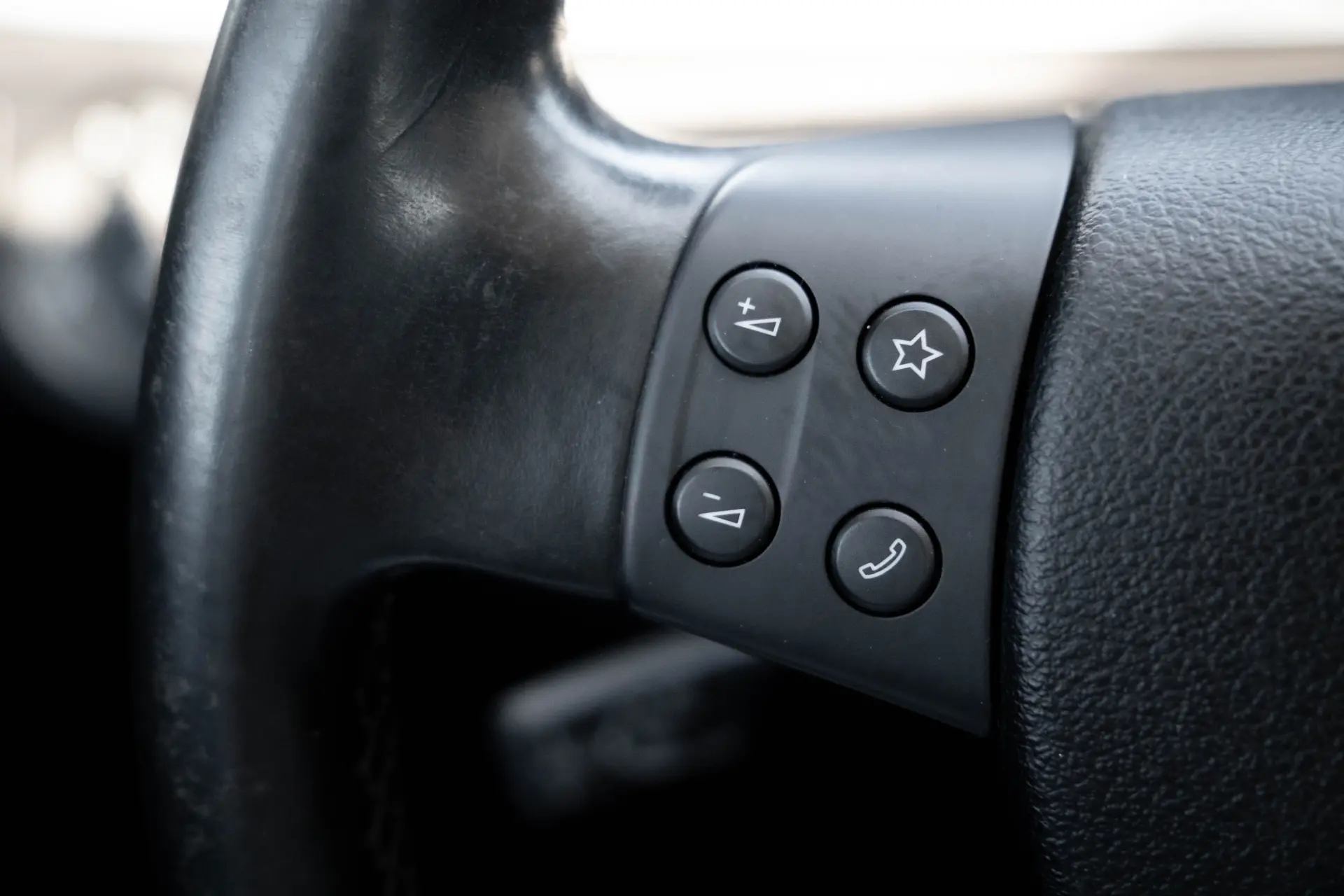 Volkswagen Passat 2.0 TDI Highline 23