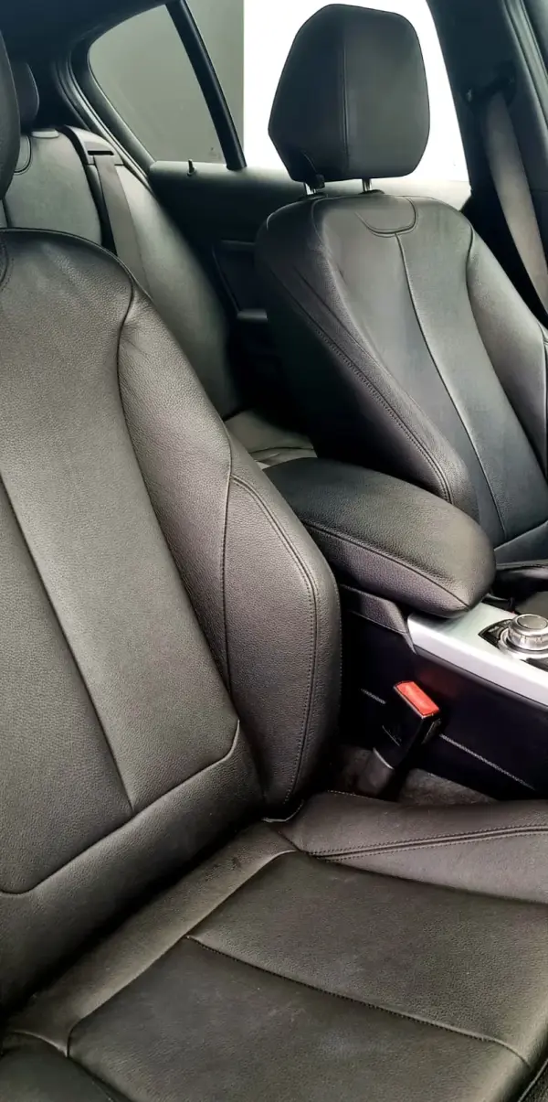 BMW 120 d Pack M Performance 10