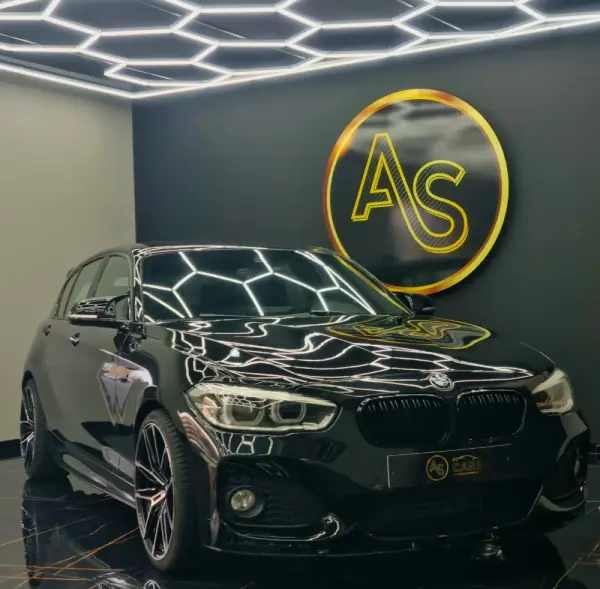 BMW 120 d Pack M Performance 32