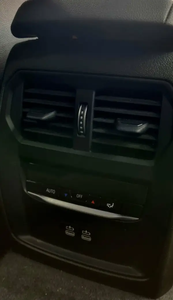 BMW 220 i Pack Desportivo M Pro 23