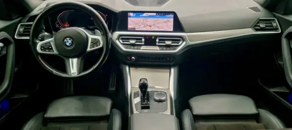 BMW 220 i Pack Desportivo M Pro 31