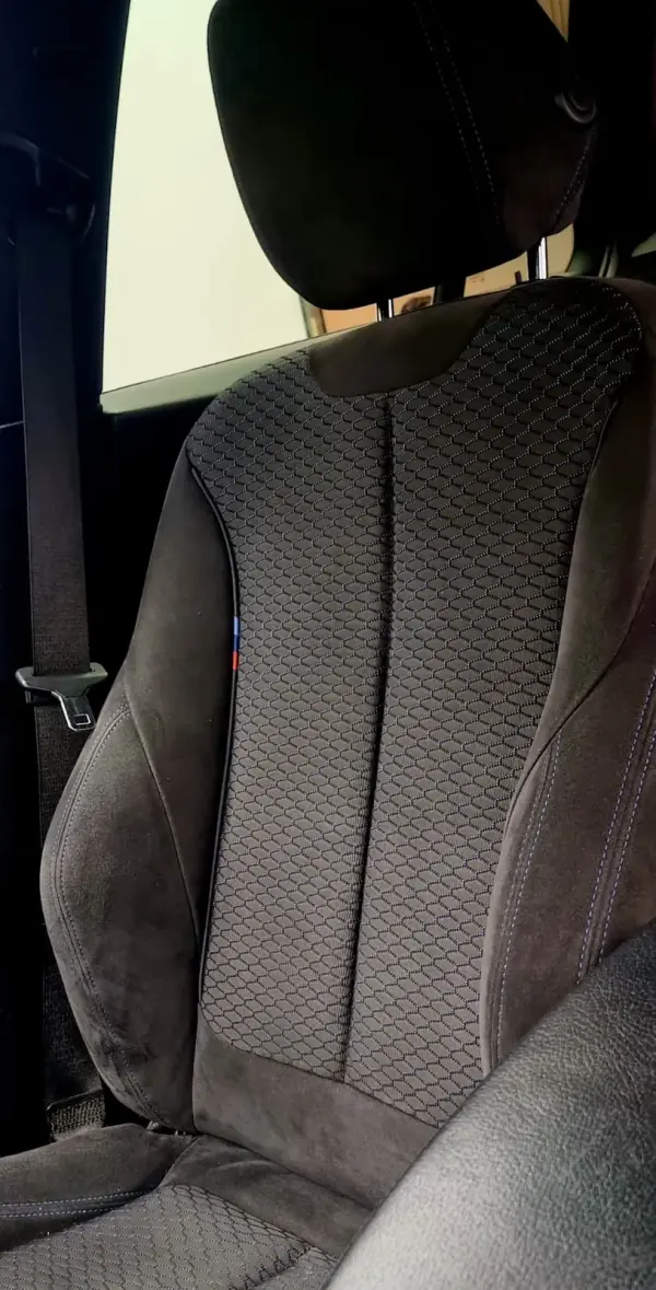 BMW 320 d Pack M Performance 12