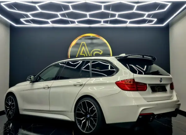 BMW 320 d Pack M Performance 23