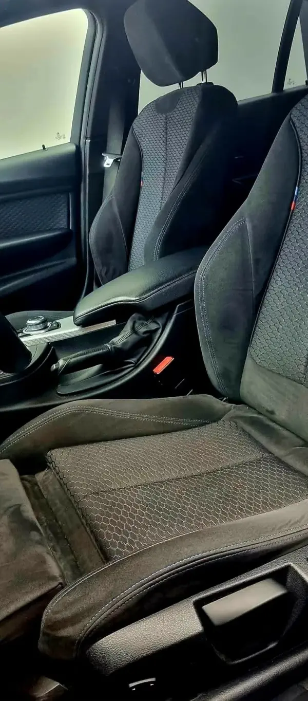 BMW 320 d Pack M Performance 5