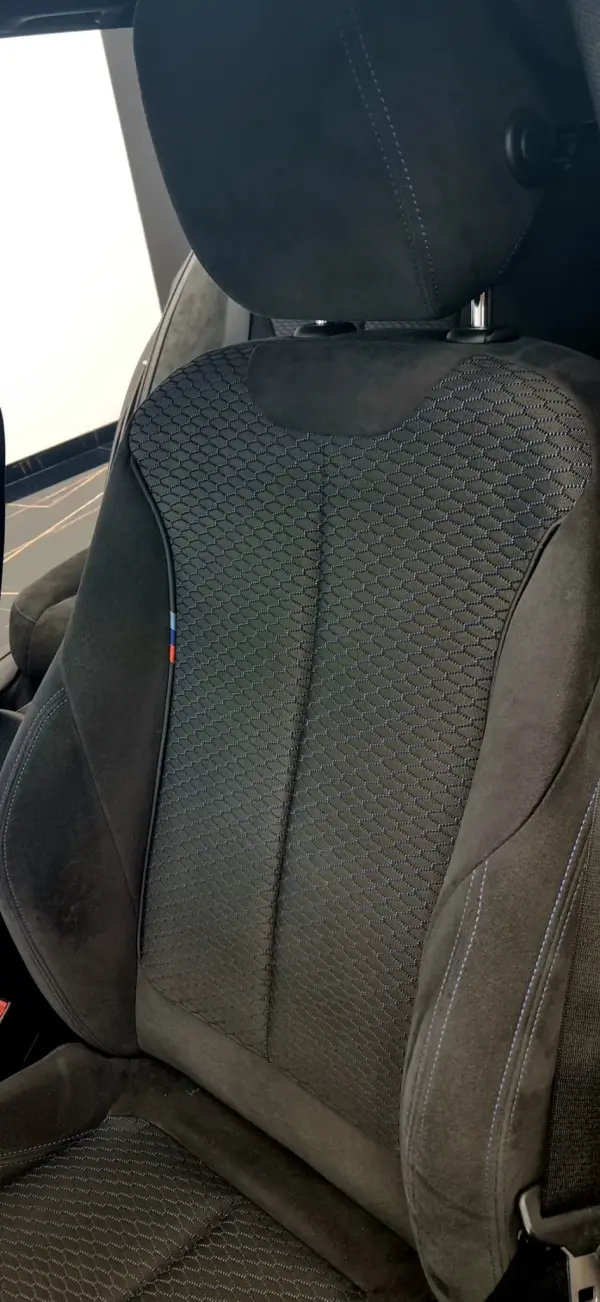 BMW 320 d Pack M Performance 8